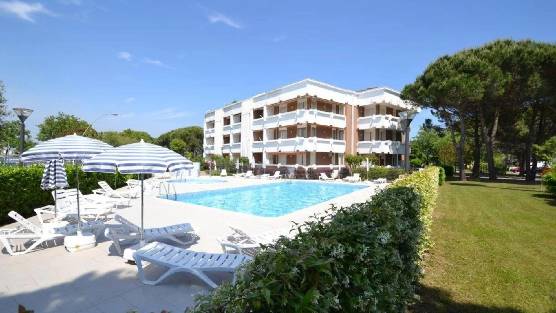 Enjoy The Serenity On Our Beautiful Terrace - Beahost Bibione Apartment